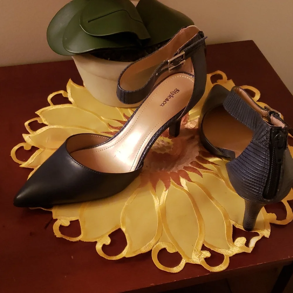 Style@ Co Wylid-Pointed Toe Women's Ankle D-Oray Pumps 💙 - Picture 4 of 4